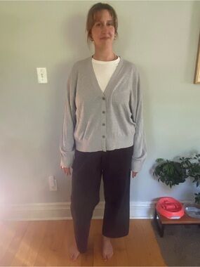 Babaton Light Gray V-Neck Button Cardigan